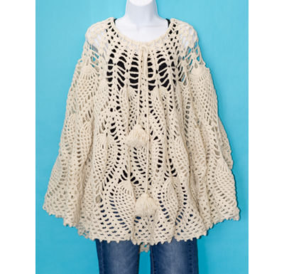 Vintage 1970s Crocheted Shawl / Poncho