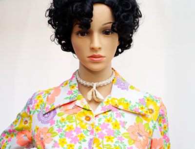 Vintage 1970s Shell Choker Necklace