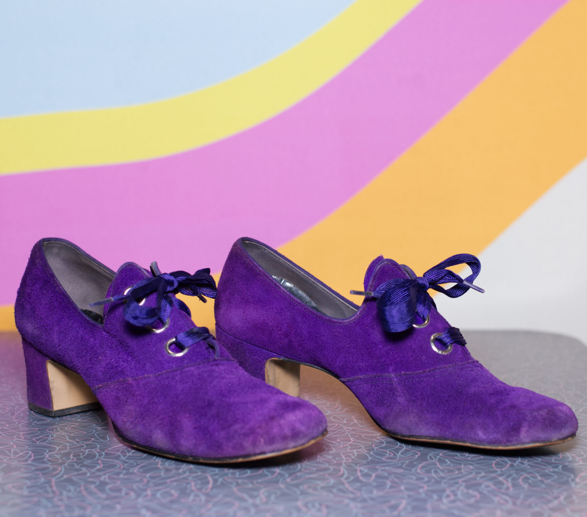 Vintage 1960s Purple Suede Block Heel Shoes | Size 9 - Image 3
