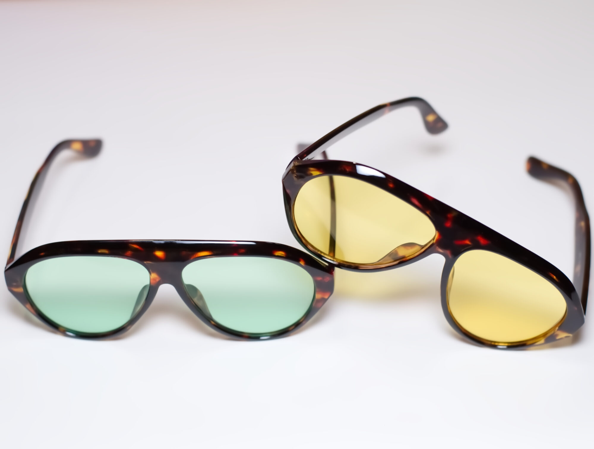 Aviator Sunglasses Green or Yellow Lens - Image 4