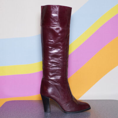 Vintage 1970s Oxblood Leather Heeled Knee Boots | Size 7.5
