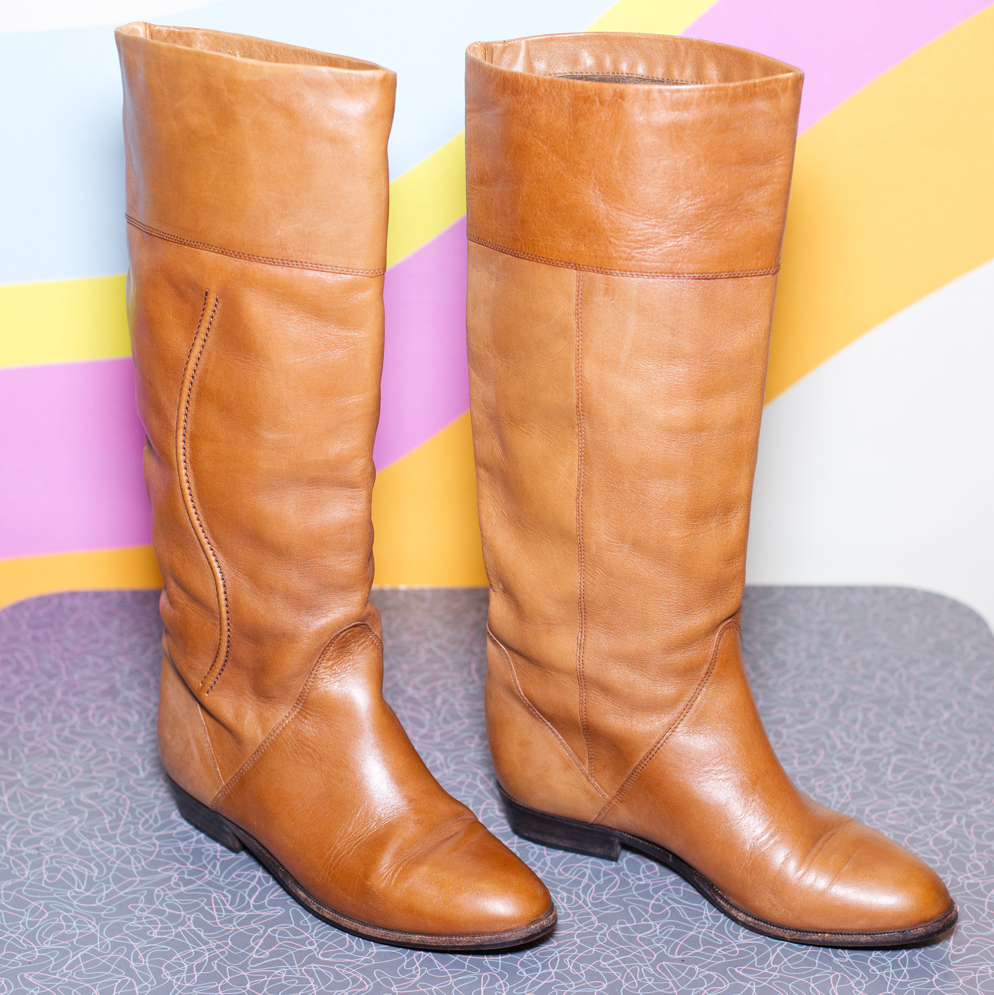 Vintage Brown Leather Flat Boots | Size 7 - Image 3