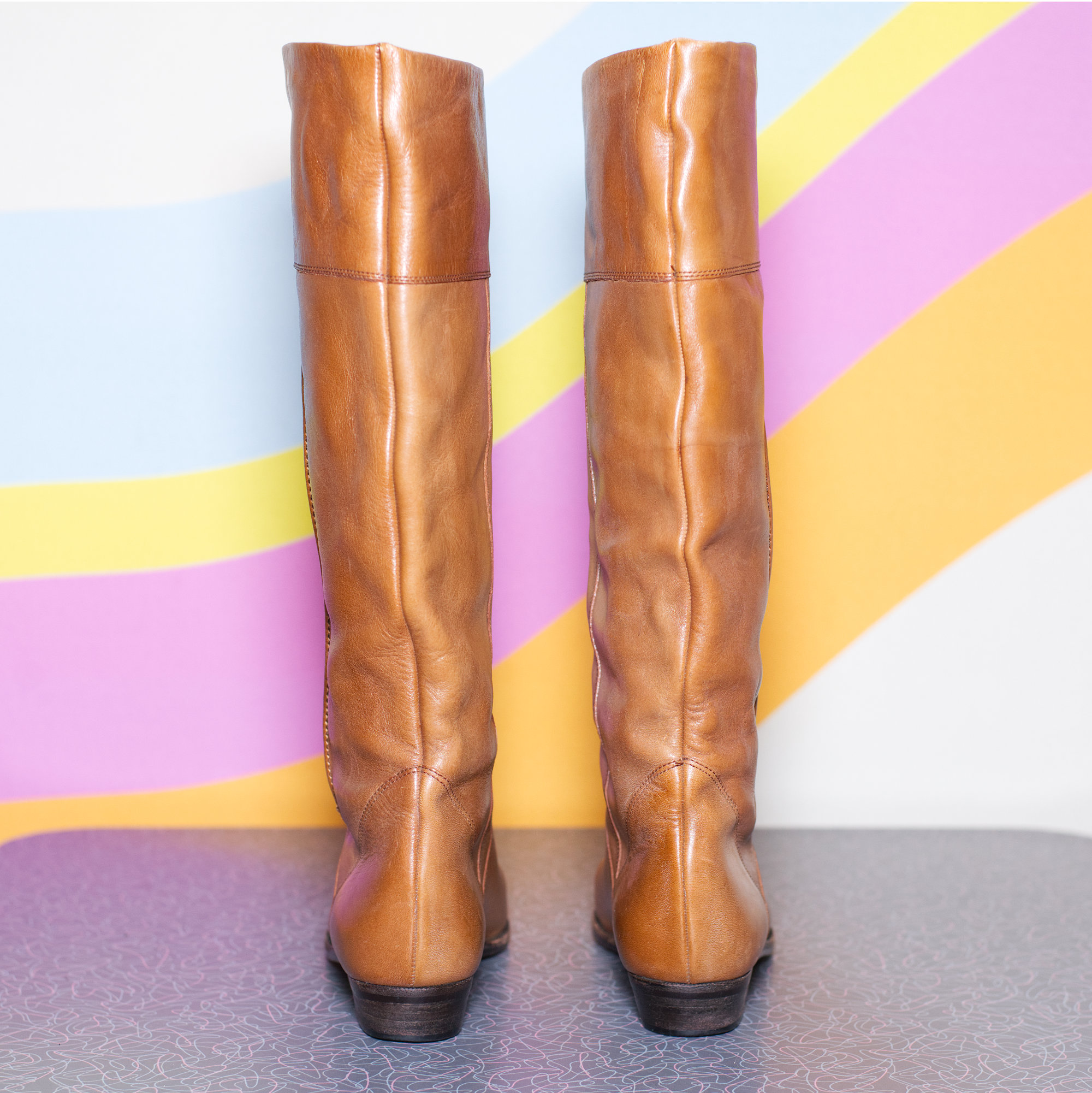 Vintage Brown Leather Flat Boots | Size 7 - Image 4