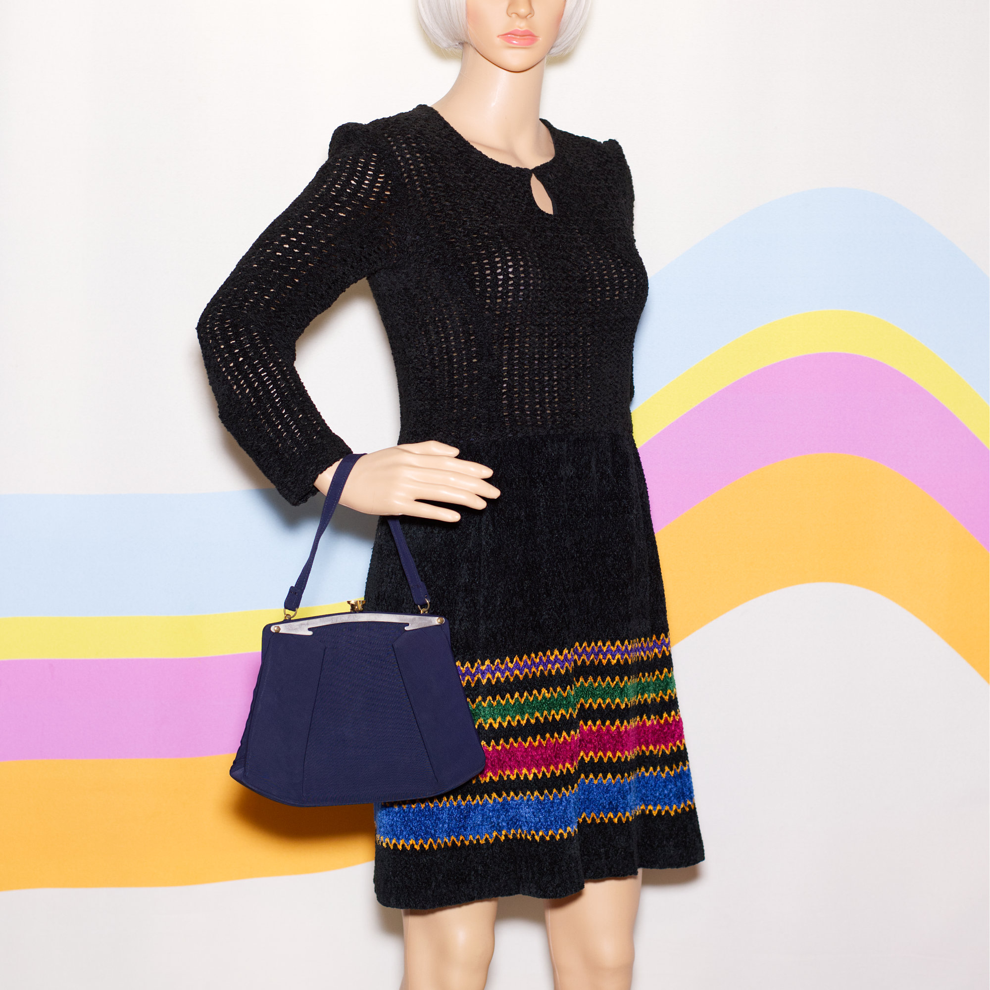 Vintage 1950s L and M Navy Blue Handbag - Image 2