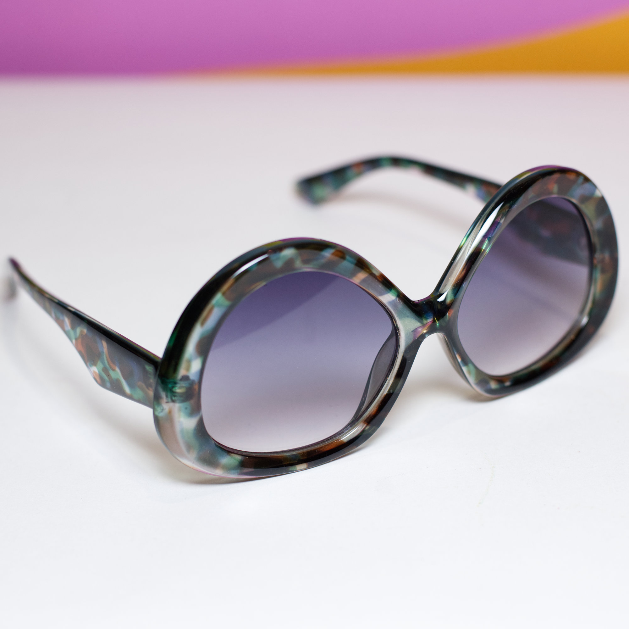 Retro Mod Rounded Oversized Sunglasses